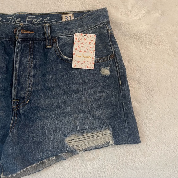 Free People Womens Sz 26 Sofia Short in Washed Denim Sz 26 - Picture 7 of 8